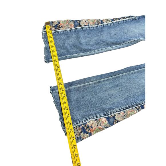 Grace In LA Jeans Womens Sz 28 Blue Medium Wash Embroidered Western / boho / Y2K - Picture 5 of 15
